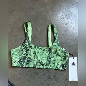 Alo yoga green snake print vapor bra nwt small